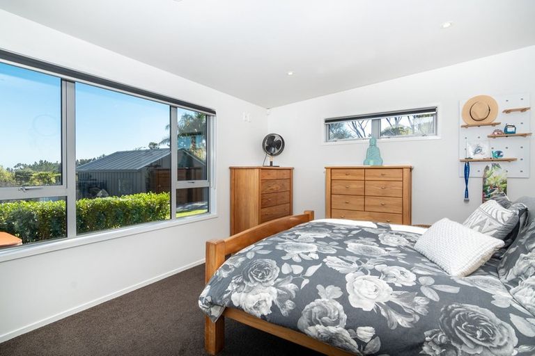 Photo of property in 31 Mcentee Road, Waitakere, Auckland, 0816