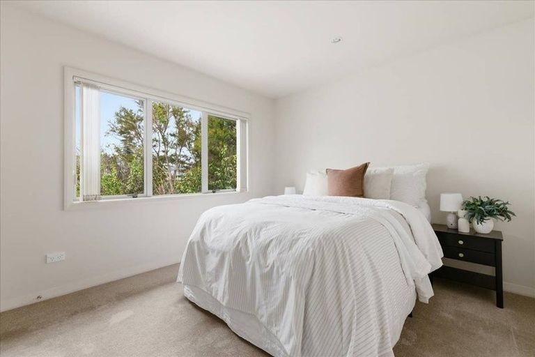 Photo of property in 11 Southill Way, Pyes Pa, Tauranga, 3112