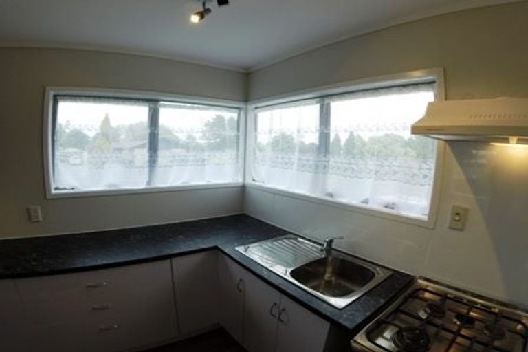 Photo of property in 1/15 Sharland Avenue, Manurewa, Auckland, 2102