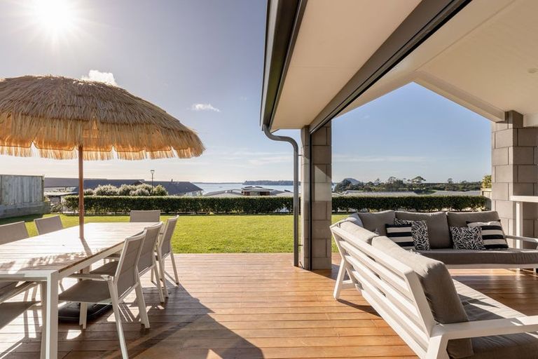 Photo of property in 5 Wairere Rise, Omokoroa, 3114