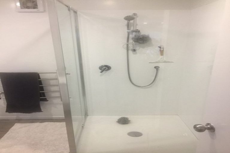 Photo of property in 82 Bay Street, Red Beach, 0932