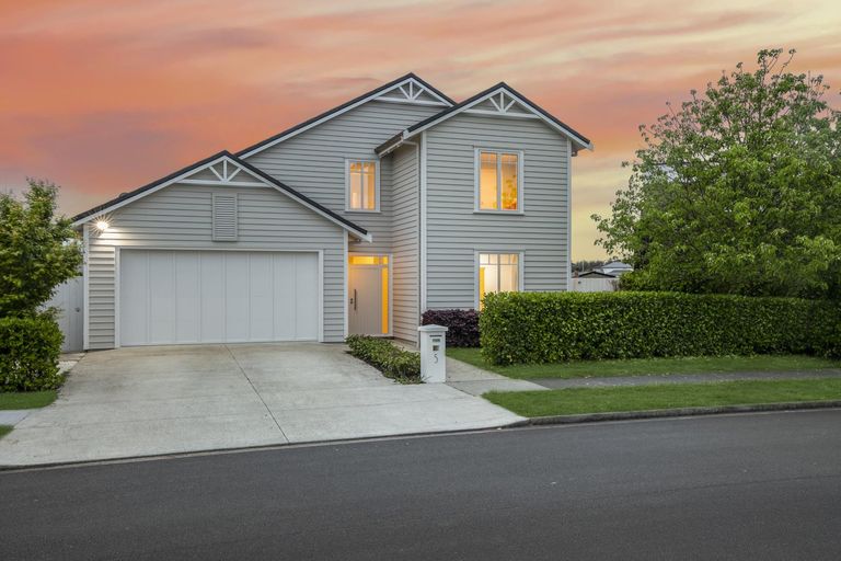 Photo of property in 5 Turua Rise, Karaka, Papakura, 2113