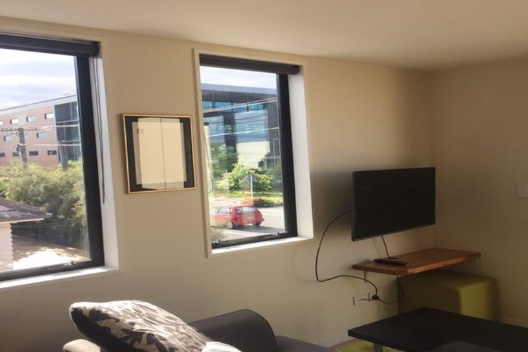 Photo of property in 33 Grove Road, Addington, Christchurch, 8024