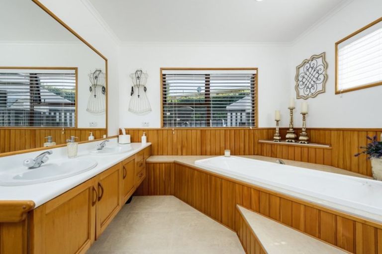 Photo of property in 35 Glenn Terrace, Otumoetai, Tauranga, 3110