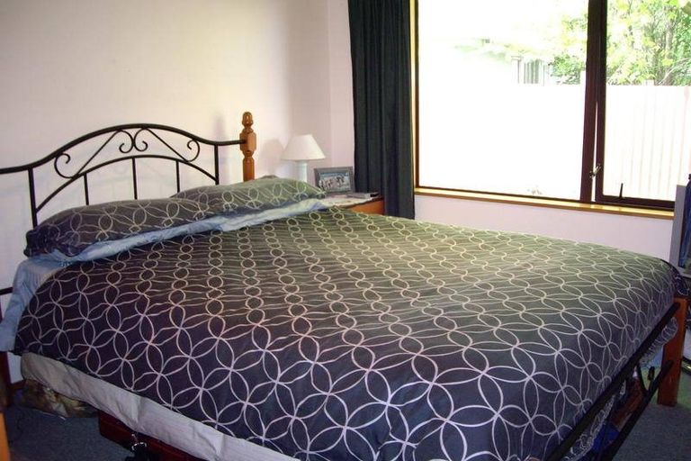 Photo of property in 12a Oakhurst Place, Russley, Christchurch, 8042