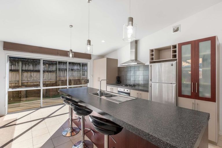 Photo of property in 11 Carento Way, Stanmore Bay, Whangaparaoa, 0932