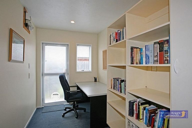 Photo of property in 5 Cherrywood Place, Redwood, Christchurch, 8051