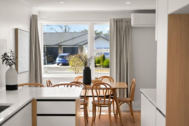 Photo of property in 1 Keitha Place, Glenview, Hamilton, 3206