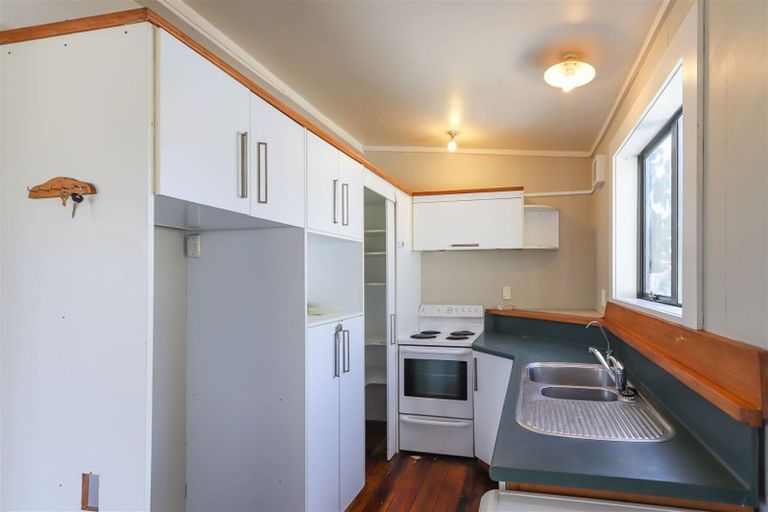 Photo of property in 43 Brookes Street, Inglewood, 4330