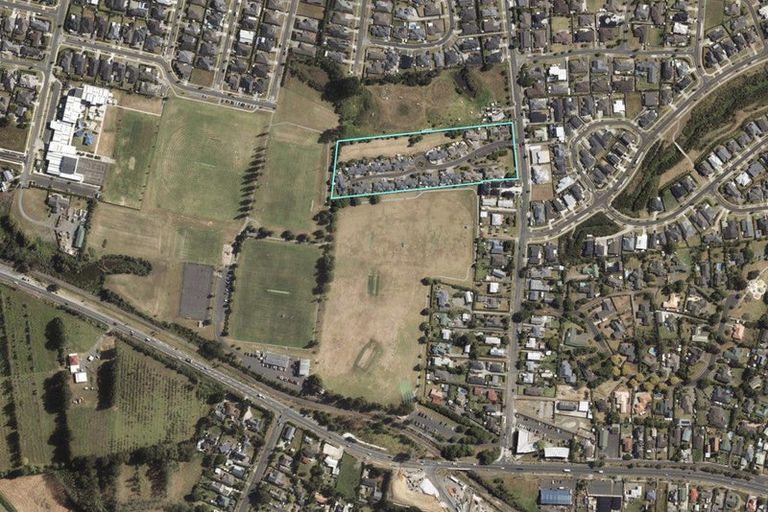 Photo of property in 13/64 Tapu Road, Huapai, Kumeu, 0810