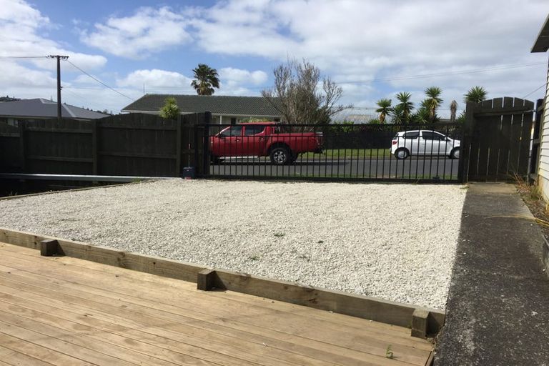 Photo of property in 94 Stanley Road, Glenfield, Auckland, 0629