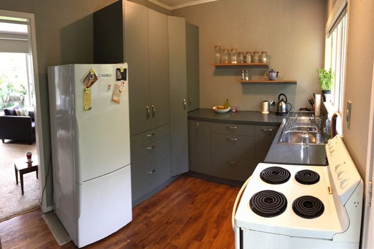 Photo of property in 2/41 Northumberland Avenue, Belmont, Auckland, 0622