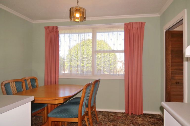 Photo of property in 26 Denise Crescent, Hornby, Christchurch, 8042