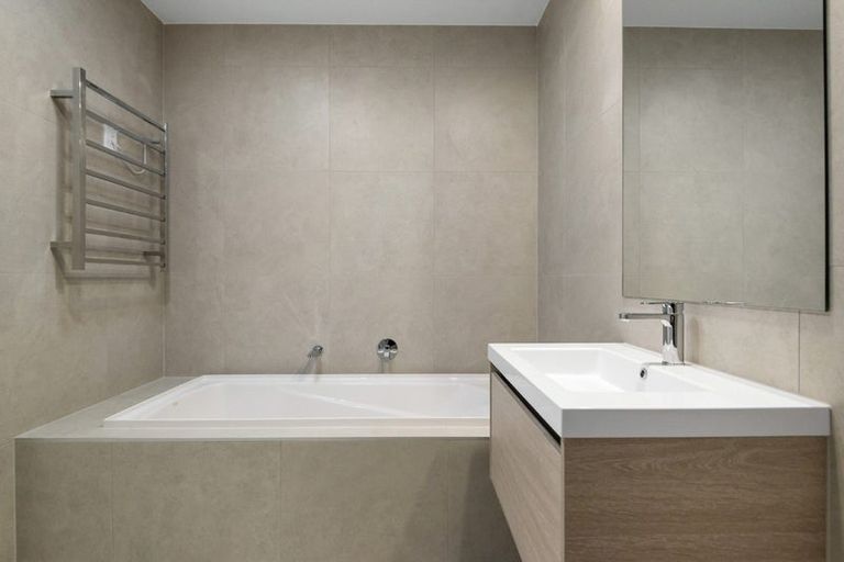 Photo of property in 6 Rigby Drive, Whenuapai, Auckland, 0618