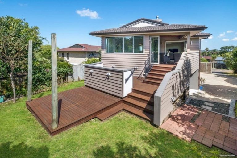 Photo of property in 1/62 Sorrel Crescent, Bucklands Beach, Auckland, 2012