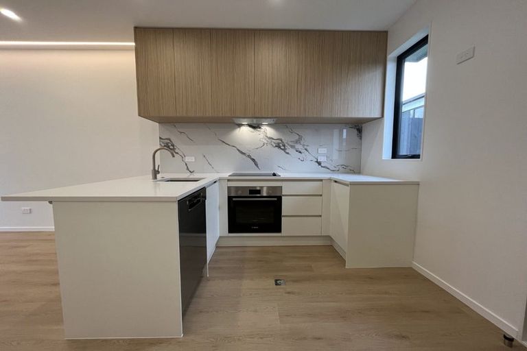Photo of property in 7/131 Lancaster Road, Beach Haven, Auckland, 0626