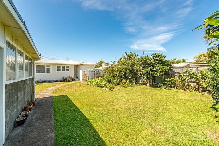 Photo of property in 26 Selwyn Crescent, College Estate, Whanganui, 4500