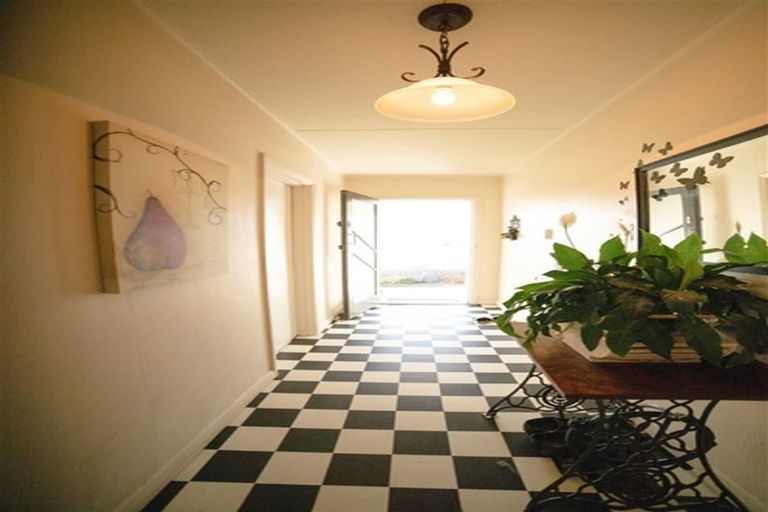 Photo of property in 1 Swan Street, Taihape, 4720