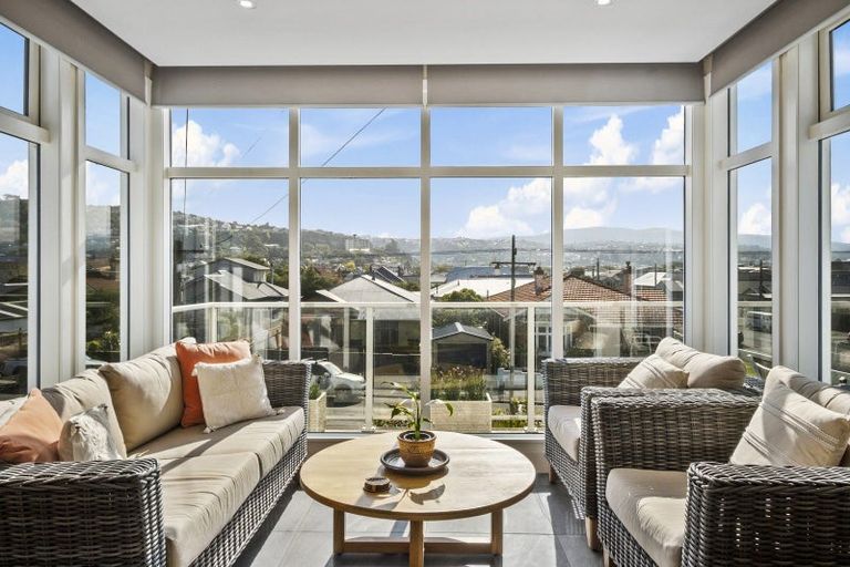 Photo of property in 163 Victoria Road, Saint Clair, Dunedin, 9012