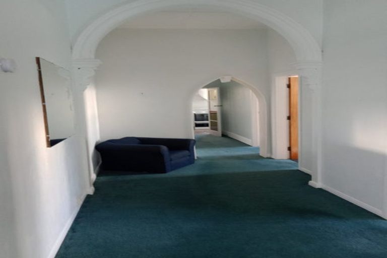 Photo of property in 5 Claremont Grove, Mount Victoria, Wellington, 6011