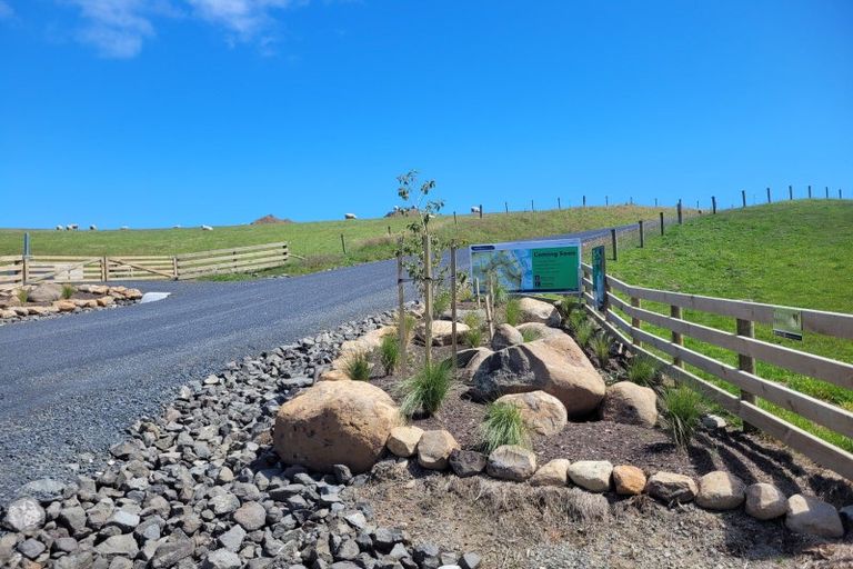 Photo of property in 1 Church Hill Road, Green Island, Dunedin, 9018