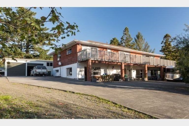 Photo of property in 58 Burns Lane, Kumeu, 0892