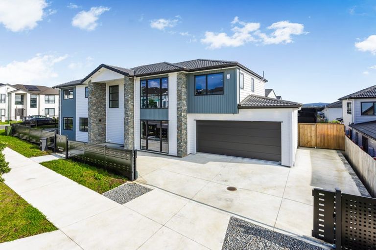 Photo of property in 74 Tir Conaill Avenue, Flat Bush, Auckland, 2019