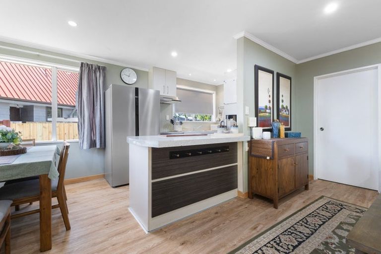 Photo of property in 2 Magenta Place, Broomfield, Christchurch, 8042