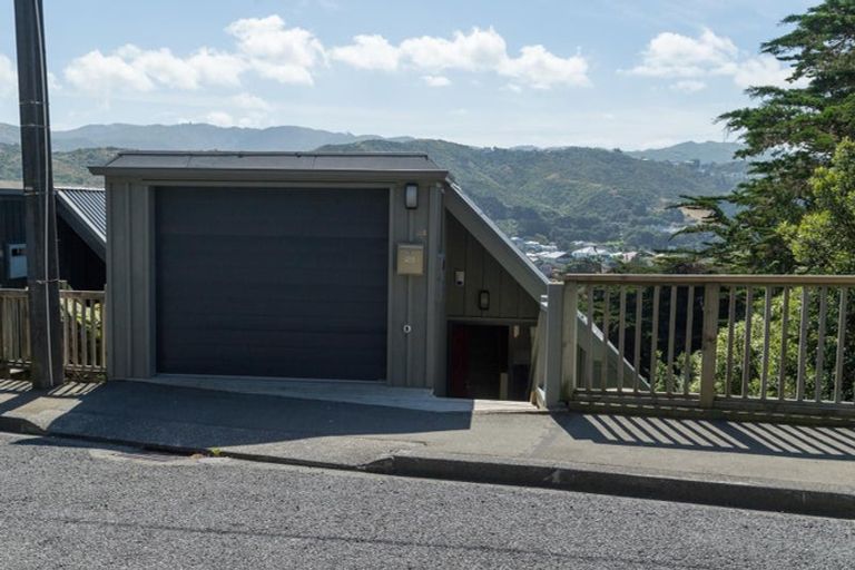 Photo of property in 84 Volga Street, Island Bay, Wellington, 6023