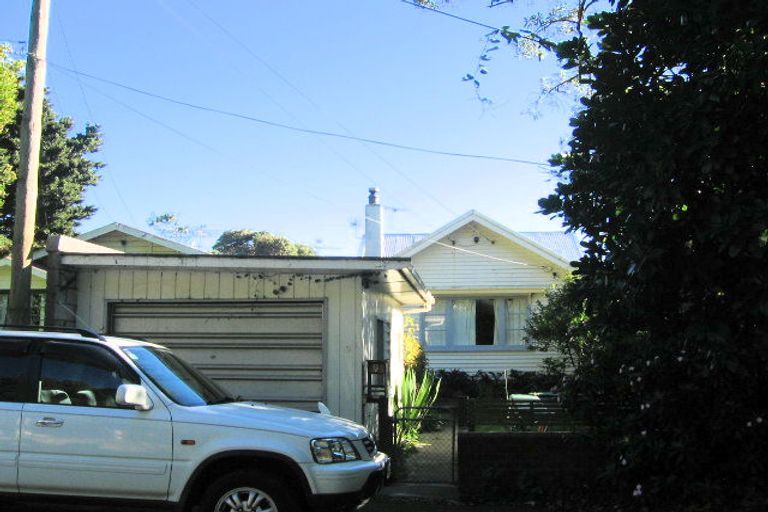 Photo of property in 9 Tawa Street, Eastbourne, Lower Hutt, 5013