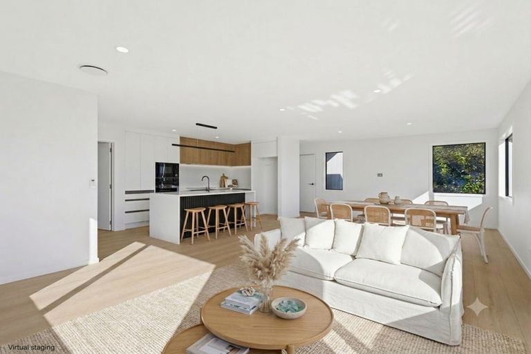 Photo of property in 8a Cedar Terrace, Stanmore Bay, Whangaparaoa, 0932