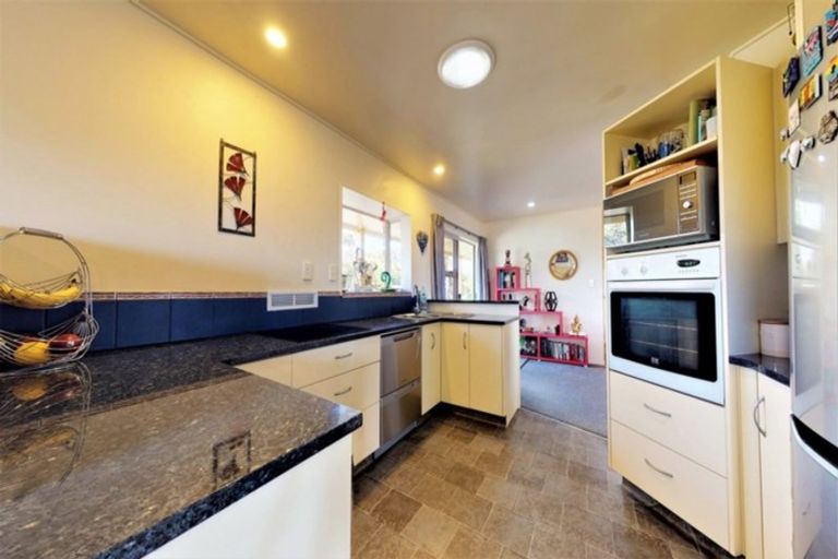 Photo of property in 9 Takitimu Street, Waitarere Beach, Levin, 5510