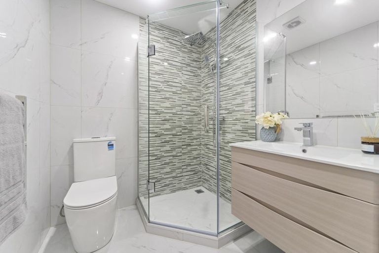 Photo of property in 11c Rountree Place, Conifer Grove, Takanini, 2112