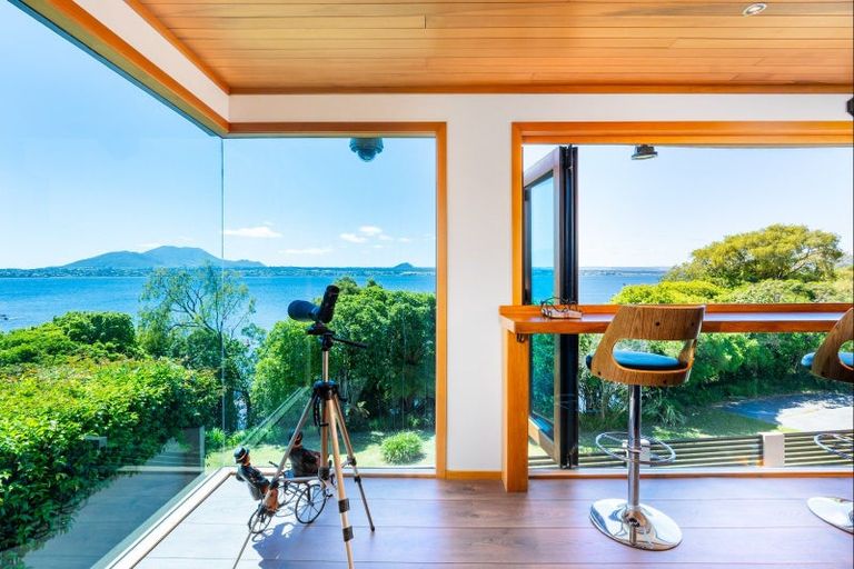 Photo of property in 809 Acacia Bay Road, Acacia Bay, Taupo, 3330