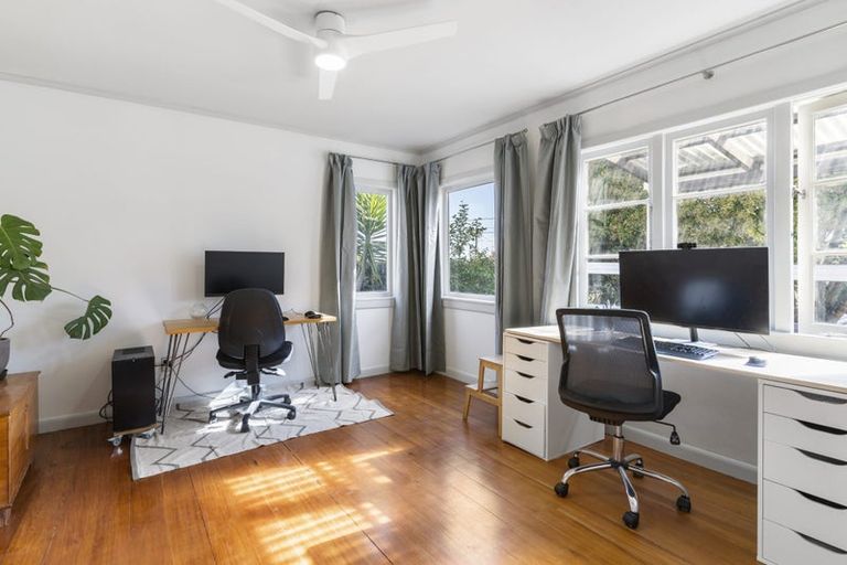 Photo of property in 34 Dakota Avenue, Beach Haven, Auckland, 0626