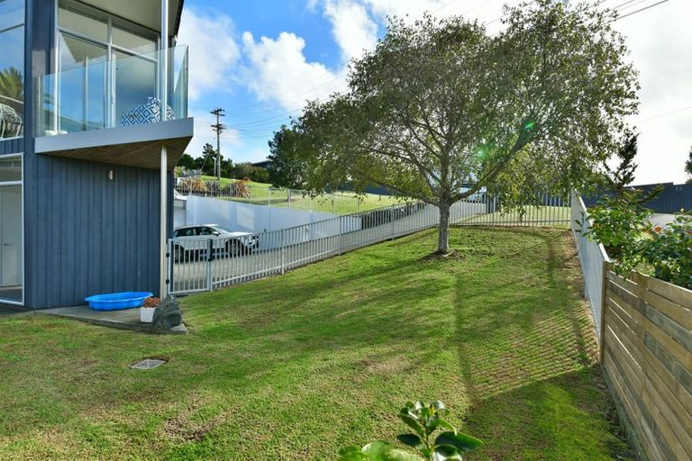 Photo of property in 2 Ferndale Drive, Snells Beach, 0920