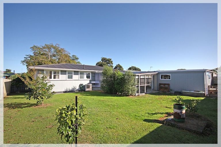 Photo of property in 42 Robinson Crescent, Westbrook, Palmerston North, 4412