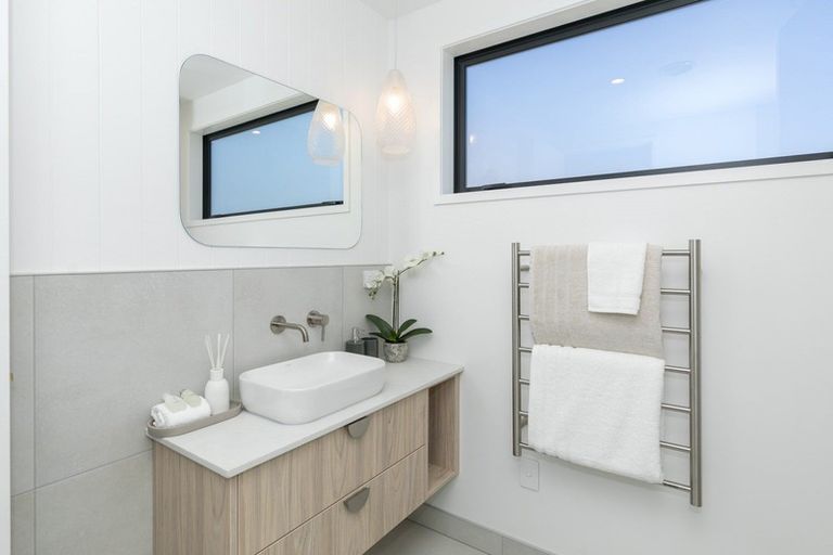 Photo of property in 5 Rangitahi Road, Raglan, 3225