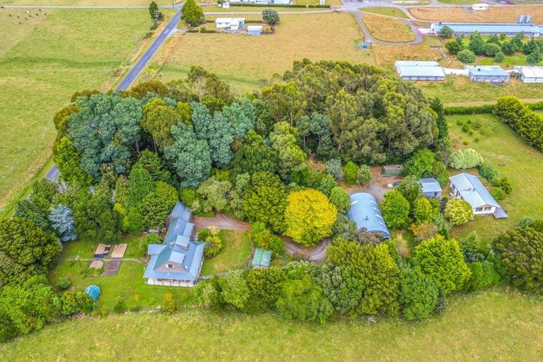 Photo of property in 335 Hautere Cross Road, Hautere, Otaki, 5582