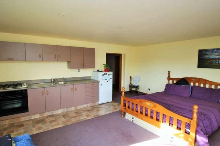 Photo of property in 12 Grove Avenue, Weston, Oamaru, 9401