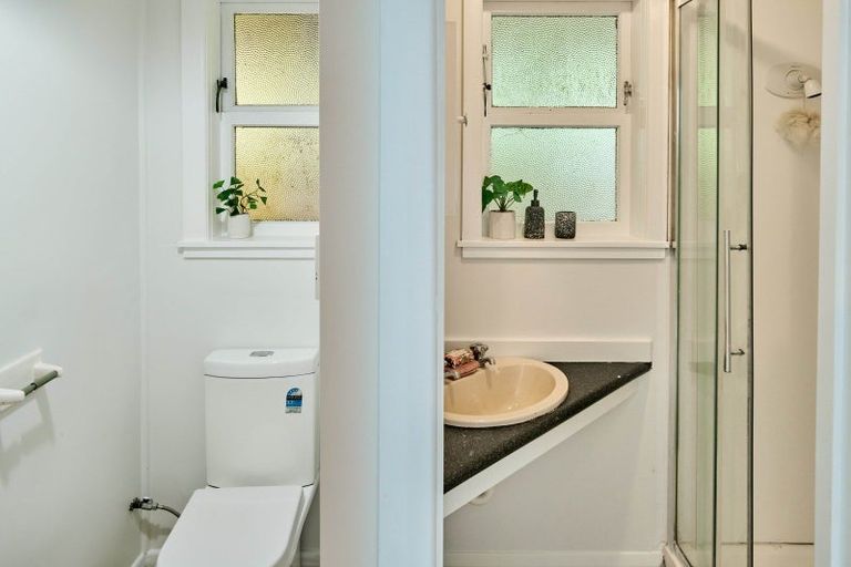 Photo of property in 182a Darlington Road, Miramar, Wellington, 6022