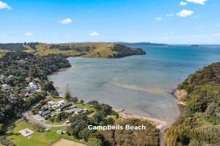 Photo of property in 12 Clinton Road, Tawharanui Peninsula, Warkworth, 0986