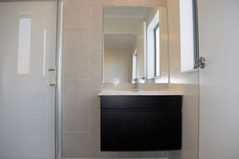 Photo of property in 4 Seagrass Place, Otaki Beach, Otaki, 5512