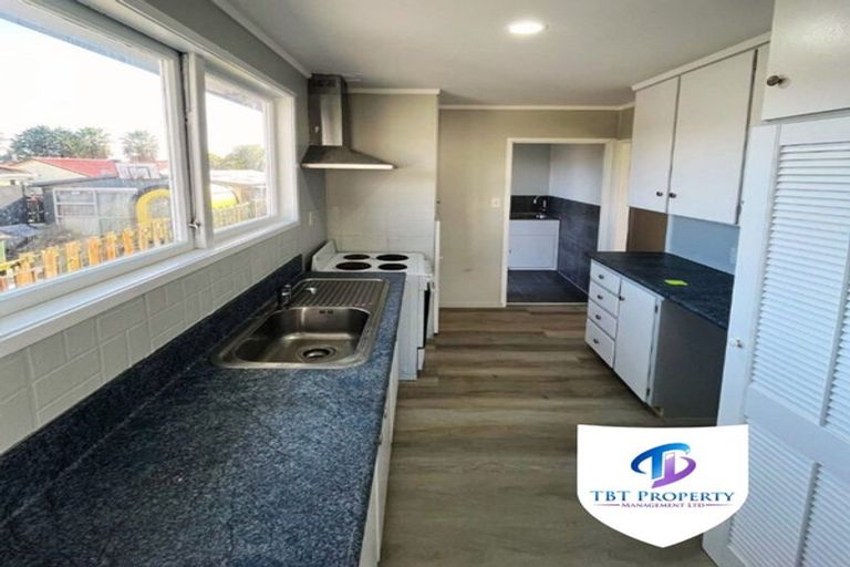 Photo of property in 7 Moncrieff Avenue, Clendon Park, Auckland, 2103