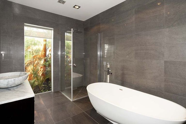 Photo of property in 7b Olwyn Place, Greenhithe, Auckland, 0632