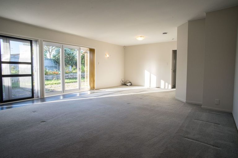 Photo of property in 58 Prince Regent Drive, Half Moon Bay, Auckland, 2012
