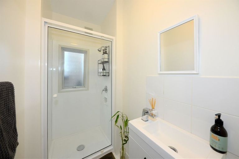 Photo of property in 45 Taupata Street, Redcliffs, Christchurch, 8081