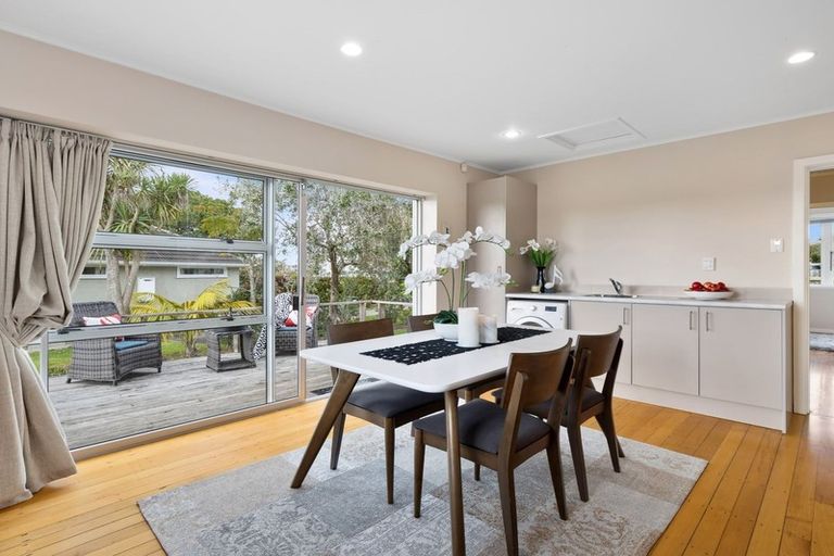 Photo of property in 35 Philomel Crescent, Bayswater, Auckland, 0622