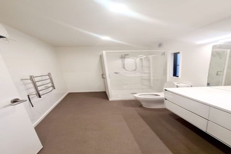 Photo of property in 10b Swanleigh Place, Ilam, Christchurch, 8041