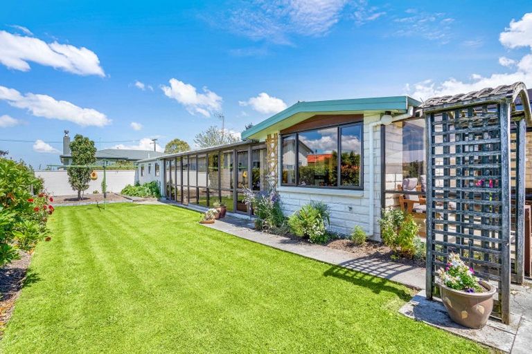 Photo of property in 49 Mackenzie Street, Winton, 9720